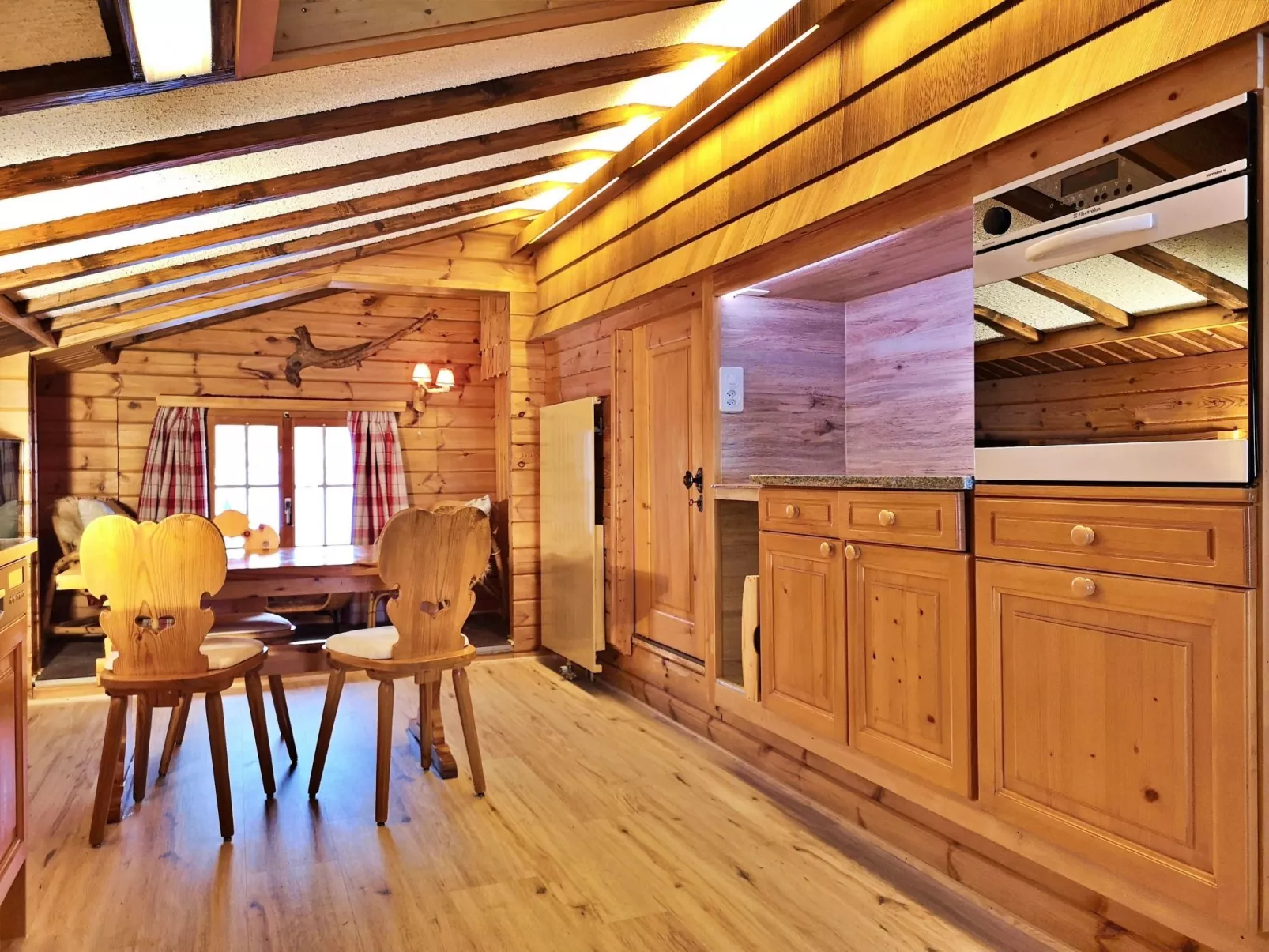 Chalet Dargun Bünter, (Camischolas/Sedrun), 221./222./224./.01+.02+.03 - Binnen