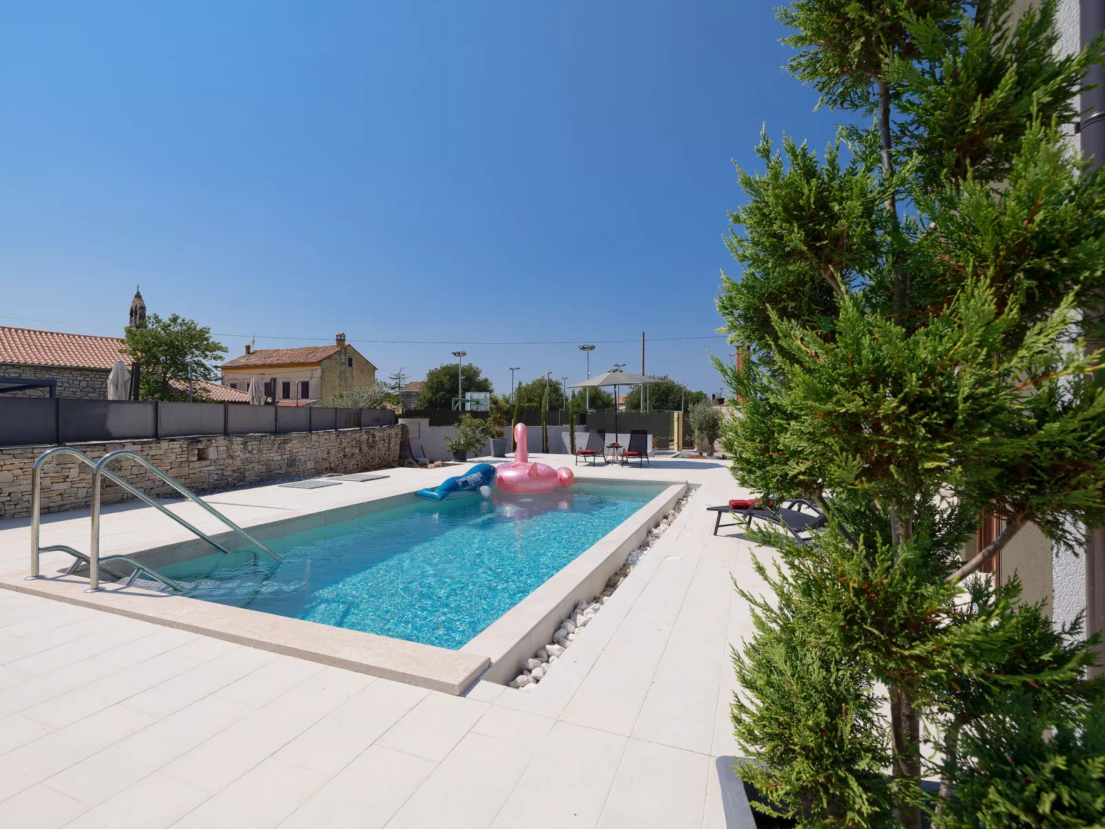 House Bronzin - Buiten