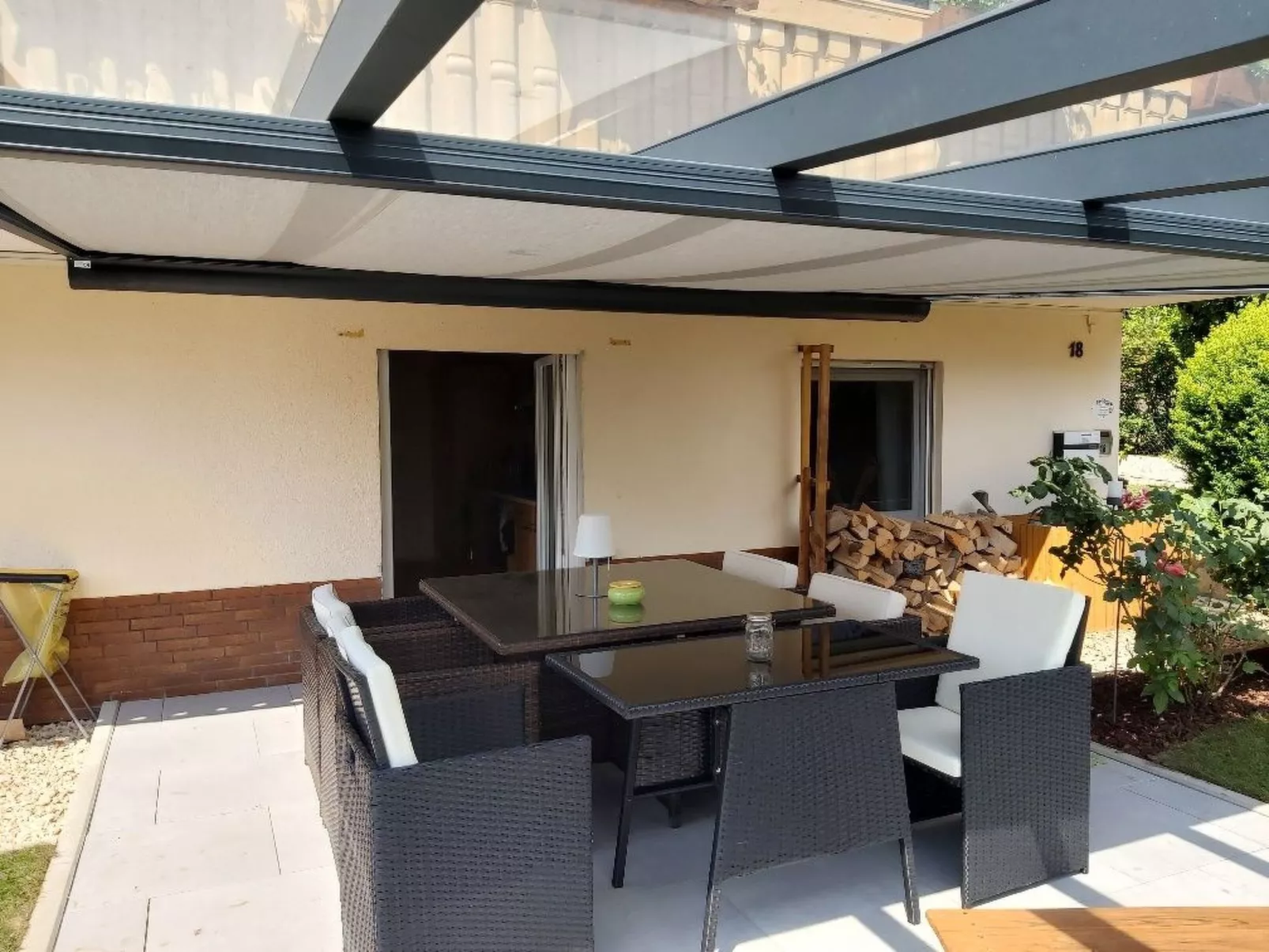 Große Wohnung in Mensfelden mit Großem Balkon - Binnen
