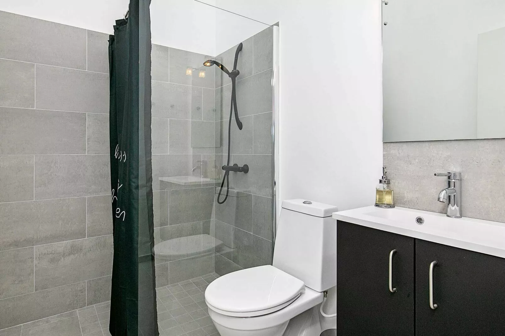 Moderne retraite met spa -- By Traum Ferienwohnungen-Binnen