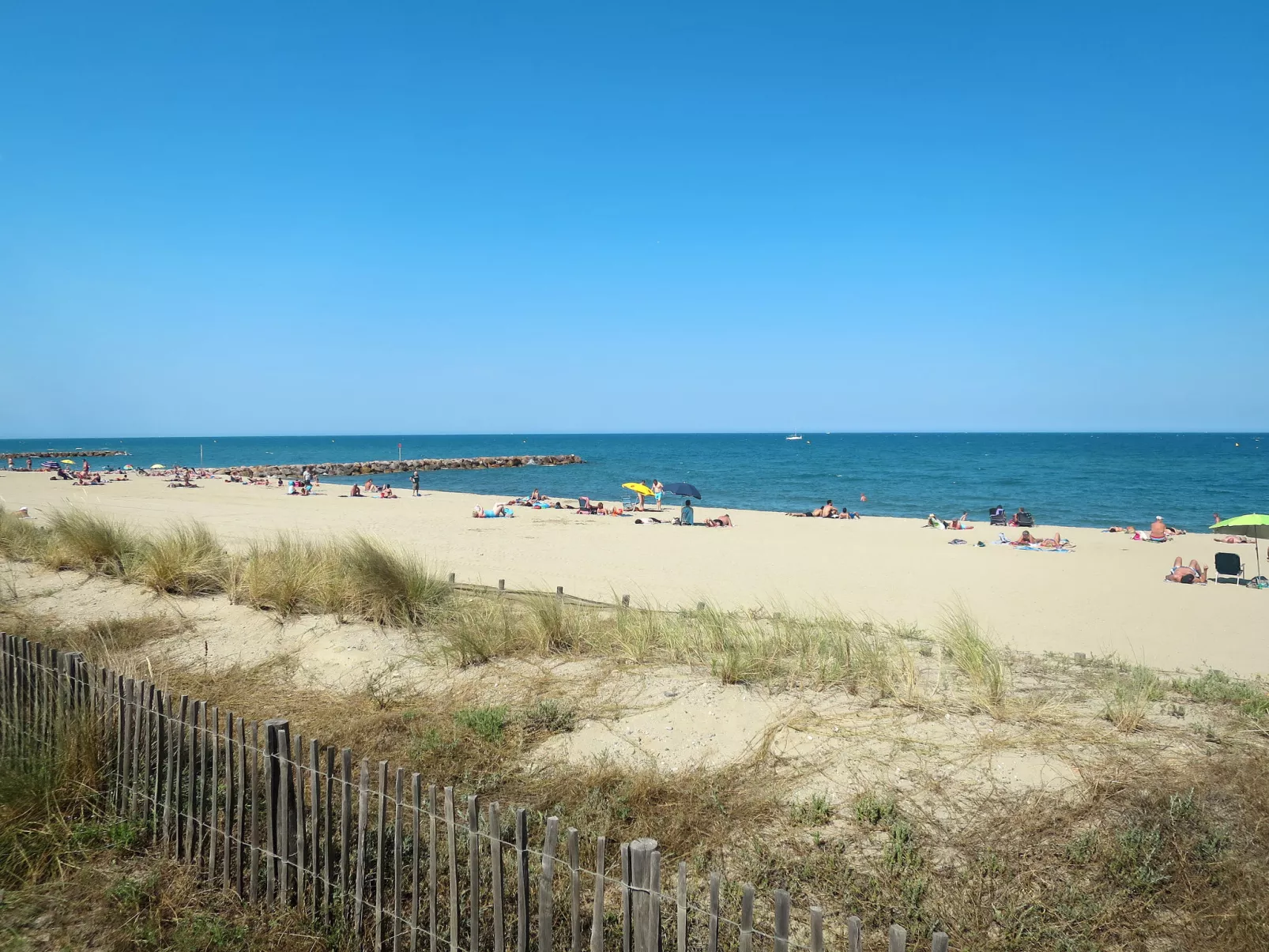 Les Flots Cypriano-Omgeving