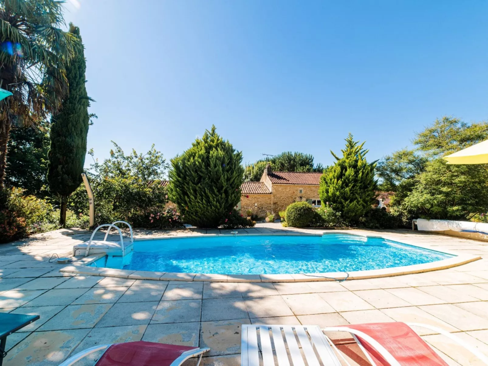 Le Coustal-Buiten