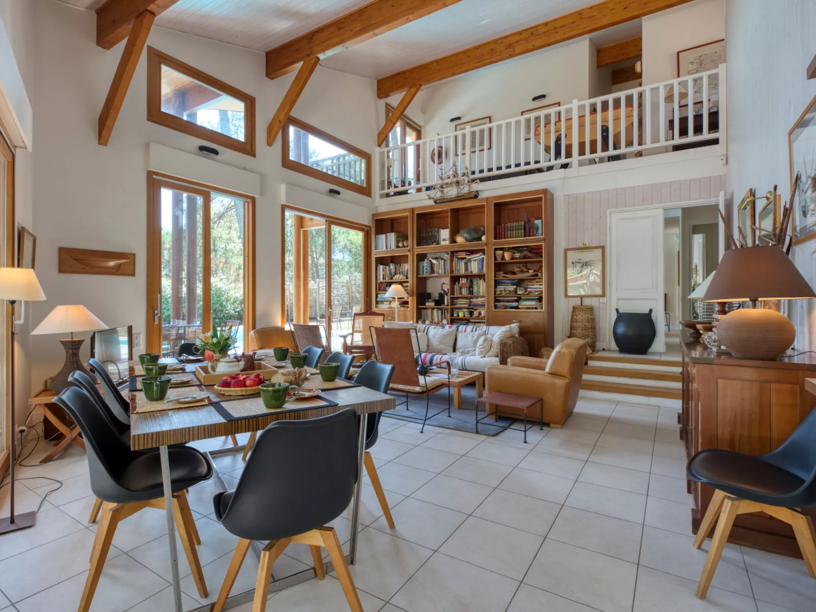 Villa La Lisière des Pins-Binnen