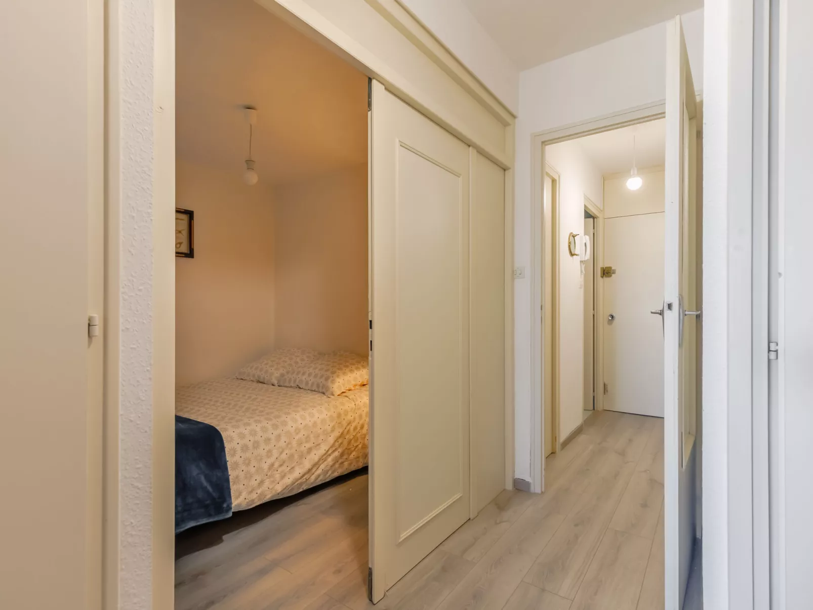 Vue Mer -Apt 2 pièces+alcove-5 pers.-Binnen