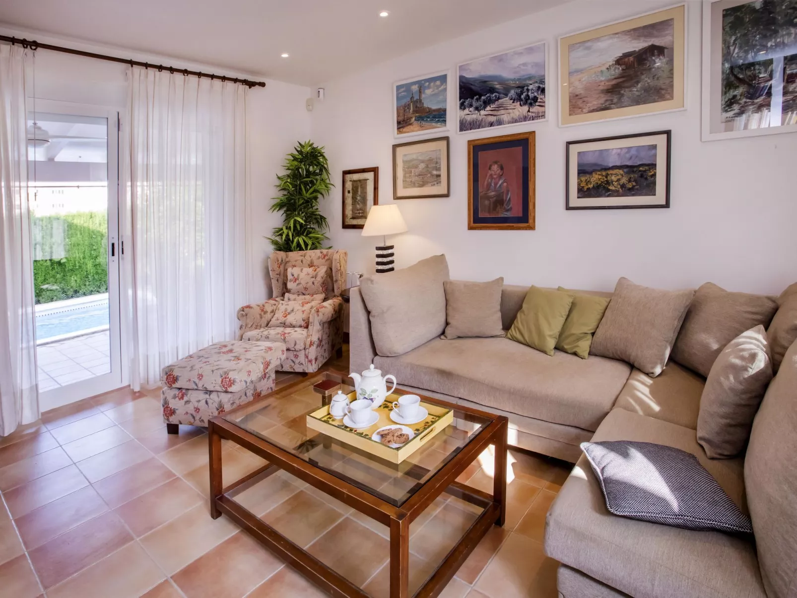 Casa Larauri Oliva Nova-Binnen