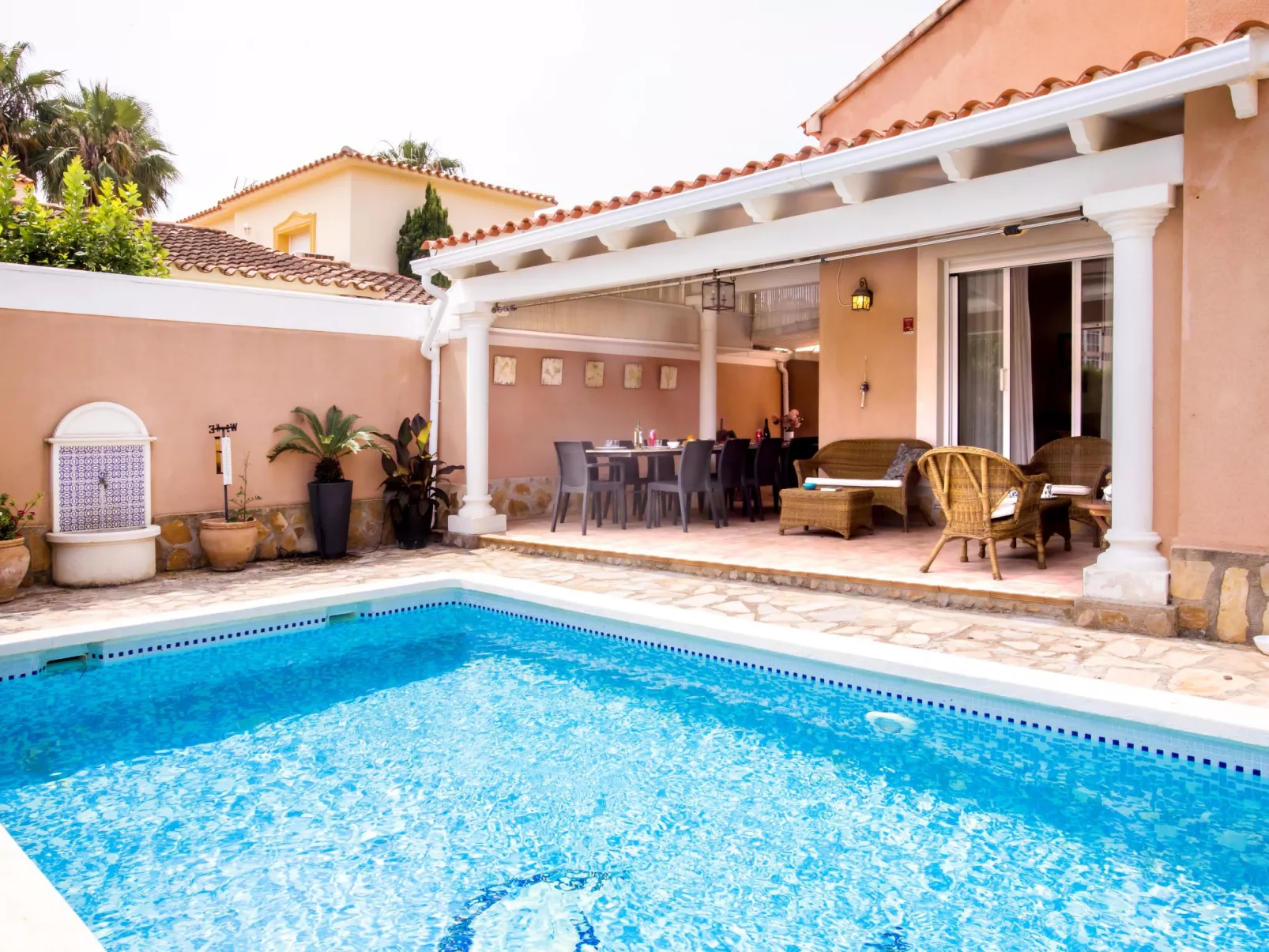 Casa Larauri Oliva Nova-Buiten