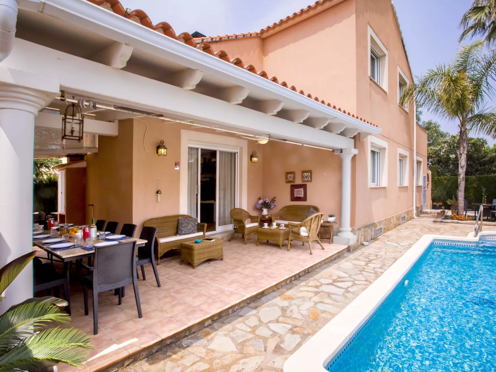 Casa Larauri Oliva Nova-Buiten