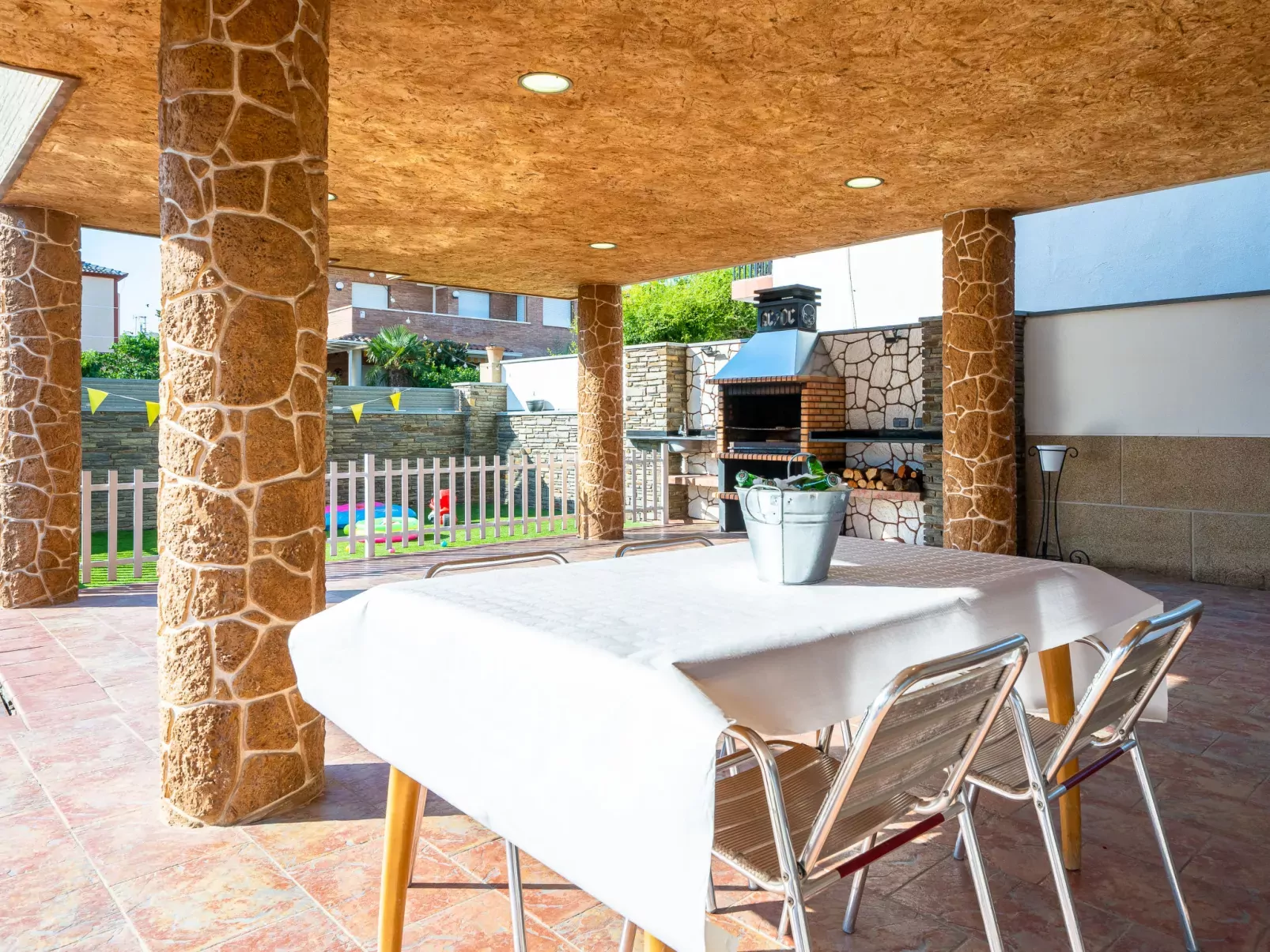Villa Luxury Rock Tirri-Buiten