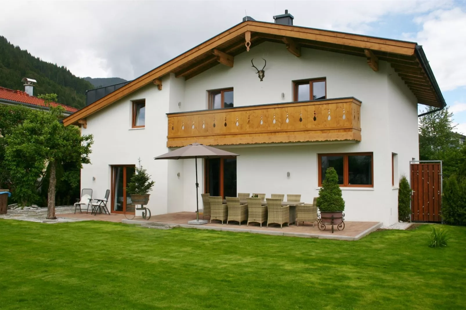 Chalet Hohe Tauern Zell am See-Buitenkant zomer