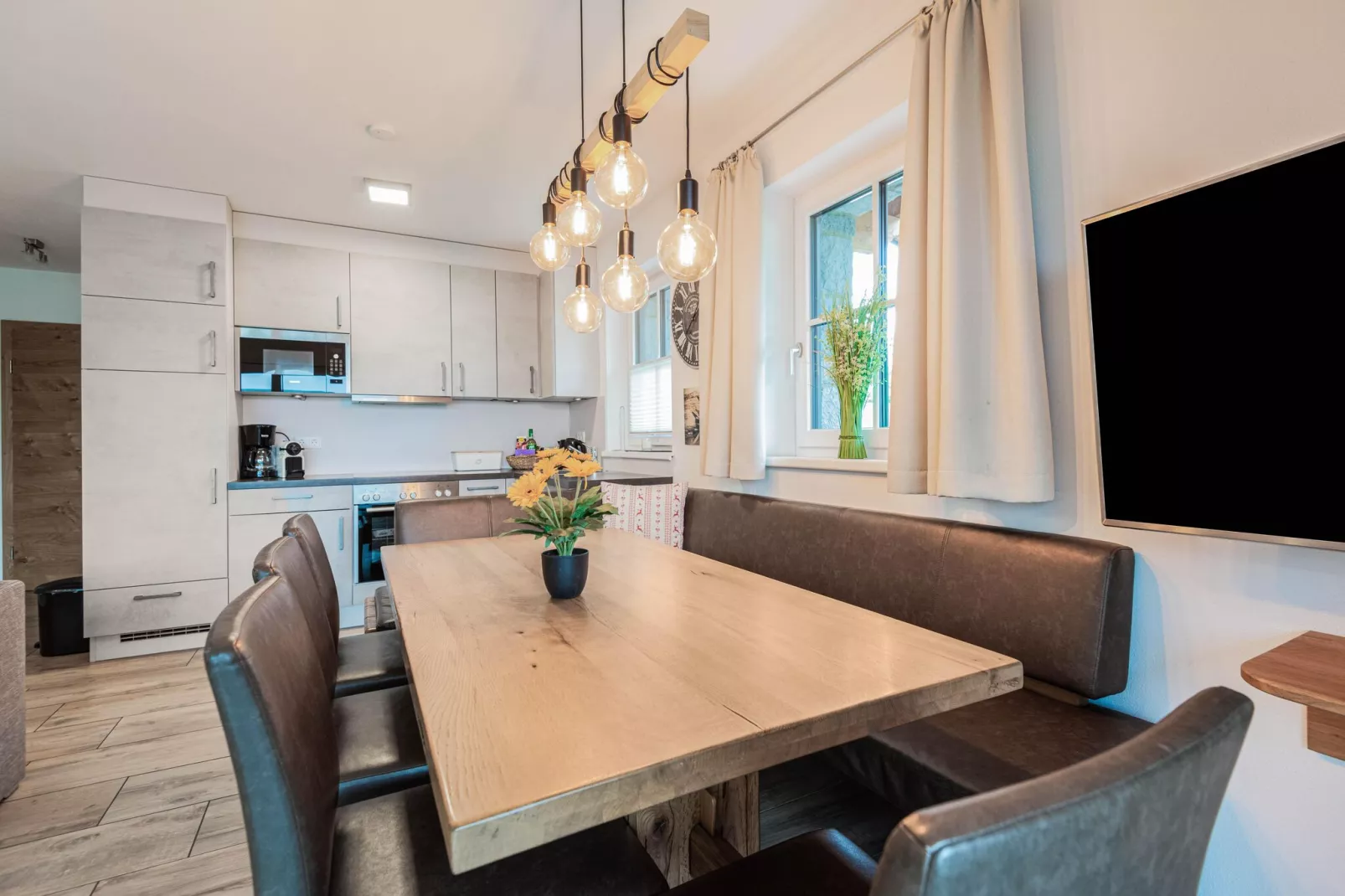 Chalet Lengberg B2-Eetkamer