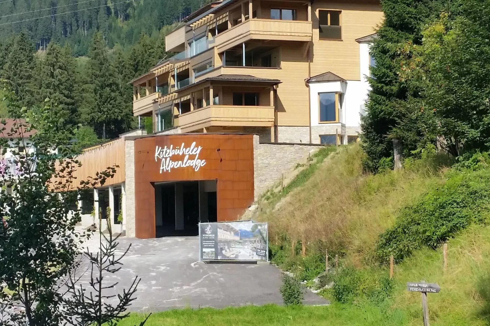 Kitzbüheler Alpenlodge Top A6-Buitenkant zomer