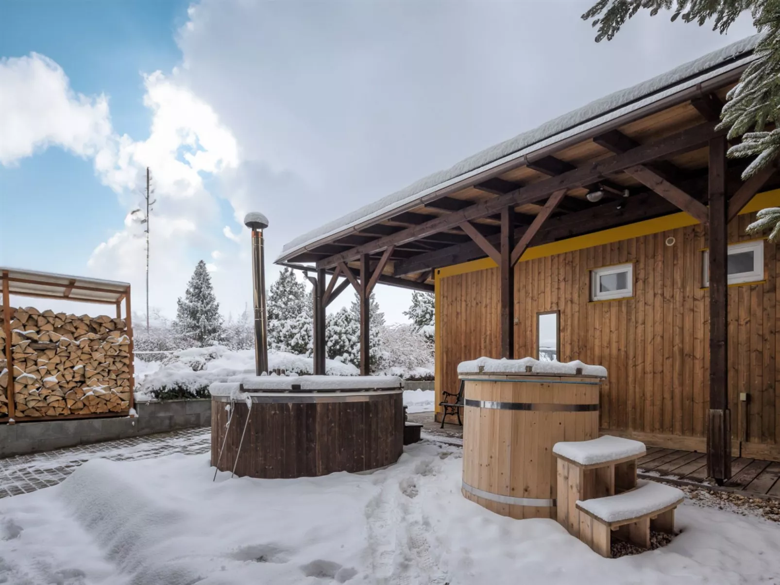 Pod Liščím kopcem 4+4-Buiten