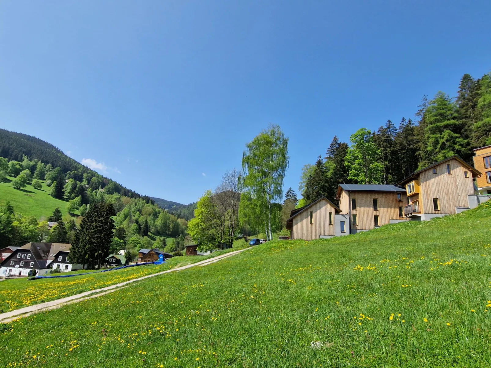 Ski-In Ski-Out Mountain Duplex Portášky2-Buiten
