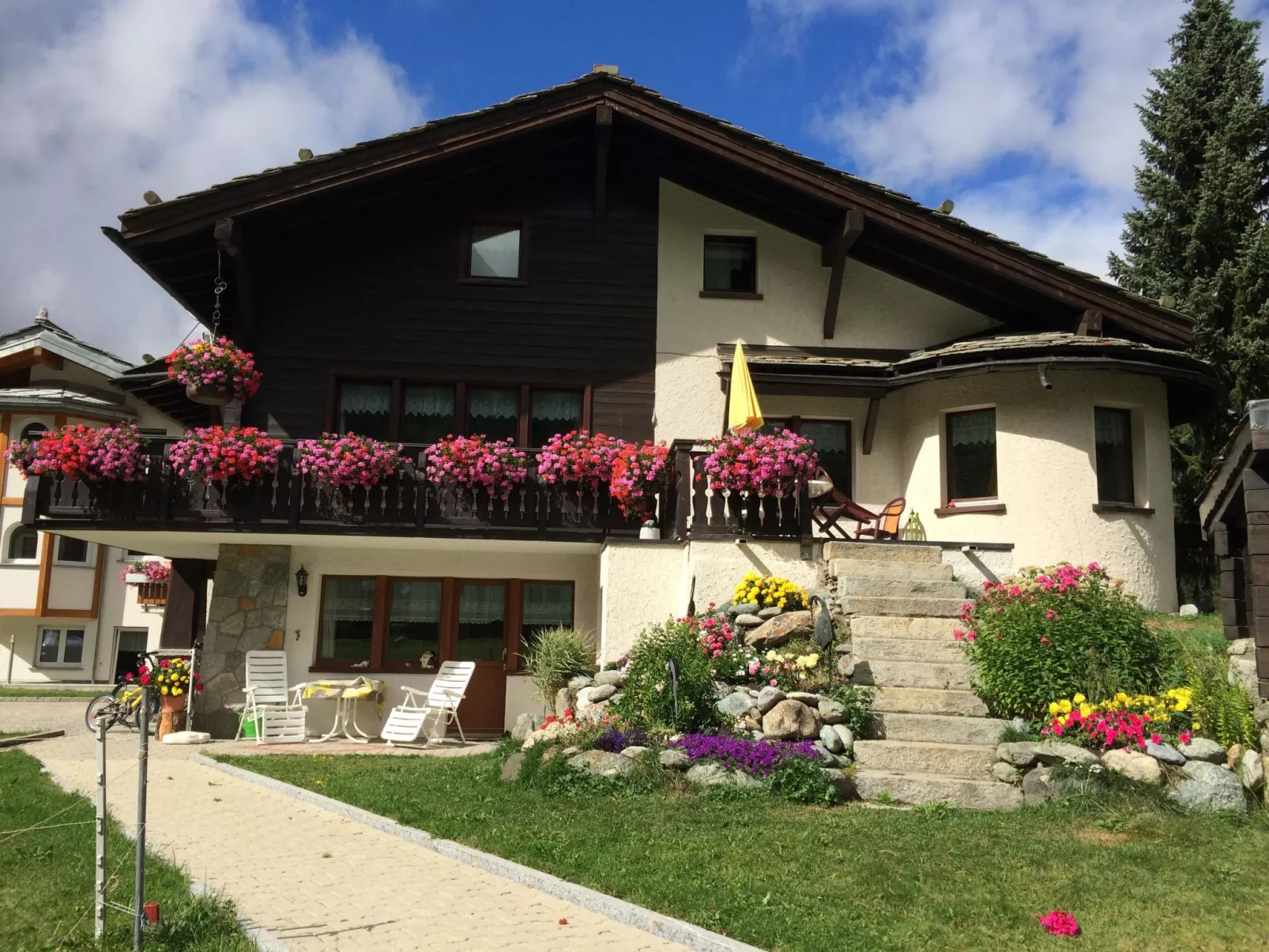 Chalet Sunstar Gross-Buiten