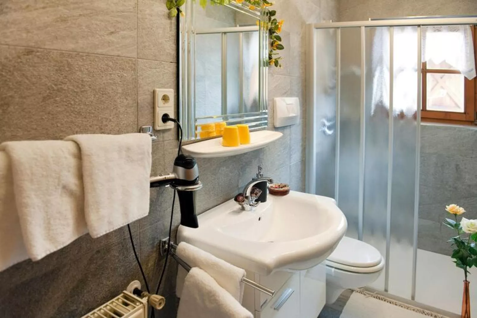 Niedermunthof Villnöß - Fermeda-Badkamer