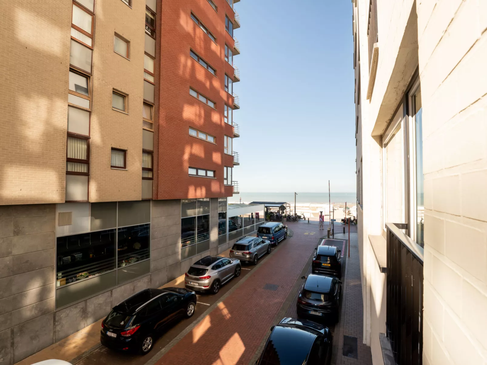 Amuzee with parking & lateral sea view-Buiten