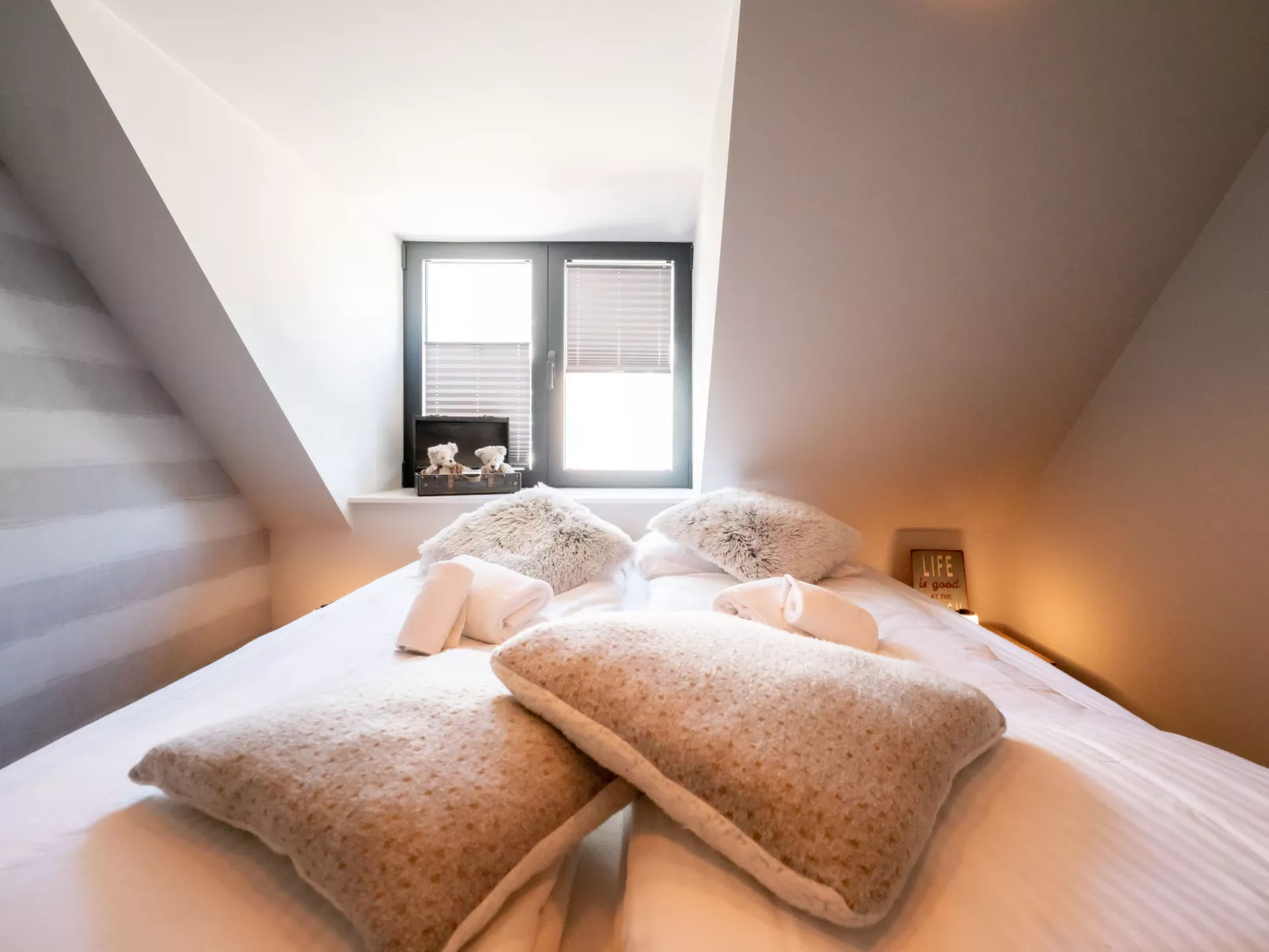 Rochusview.be with parking and terrace-Binnen