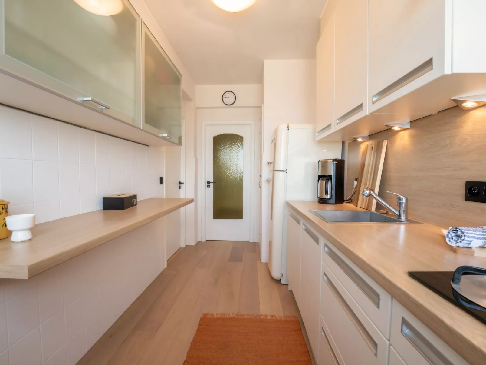 Escape with sea view-Binnen