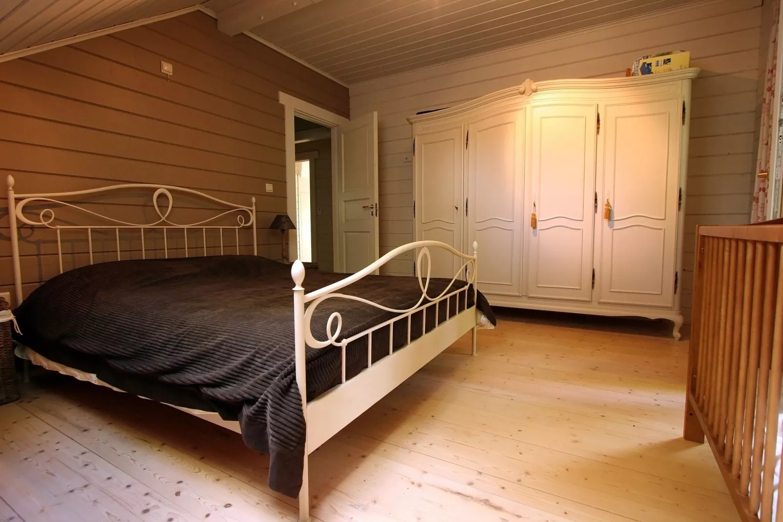 Chalet Bomal-Slaapkamer