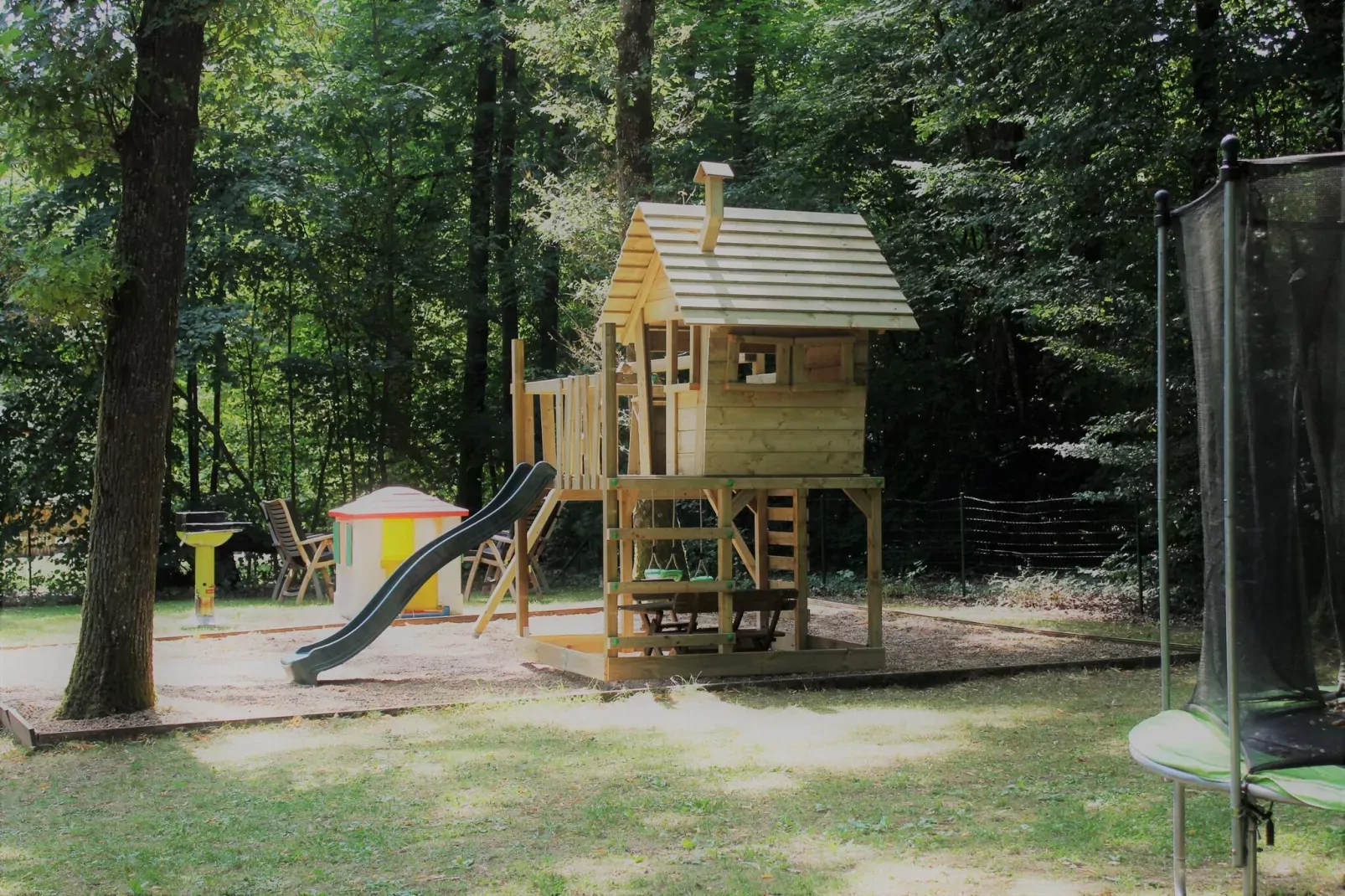 Chalet Bomal-Tuinen zomer