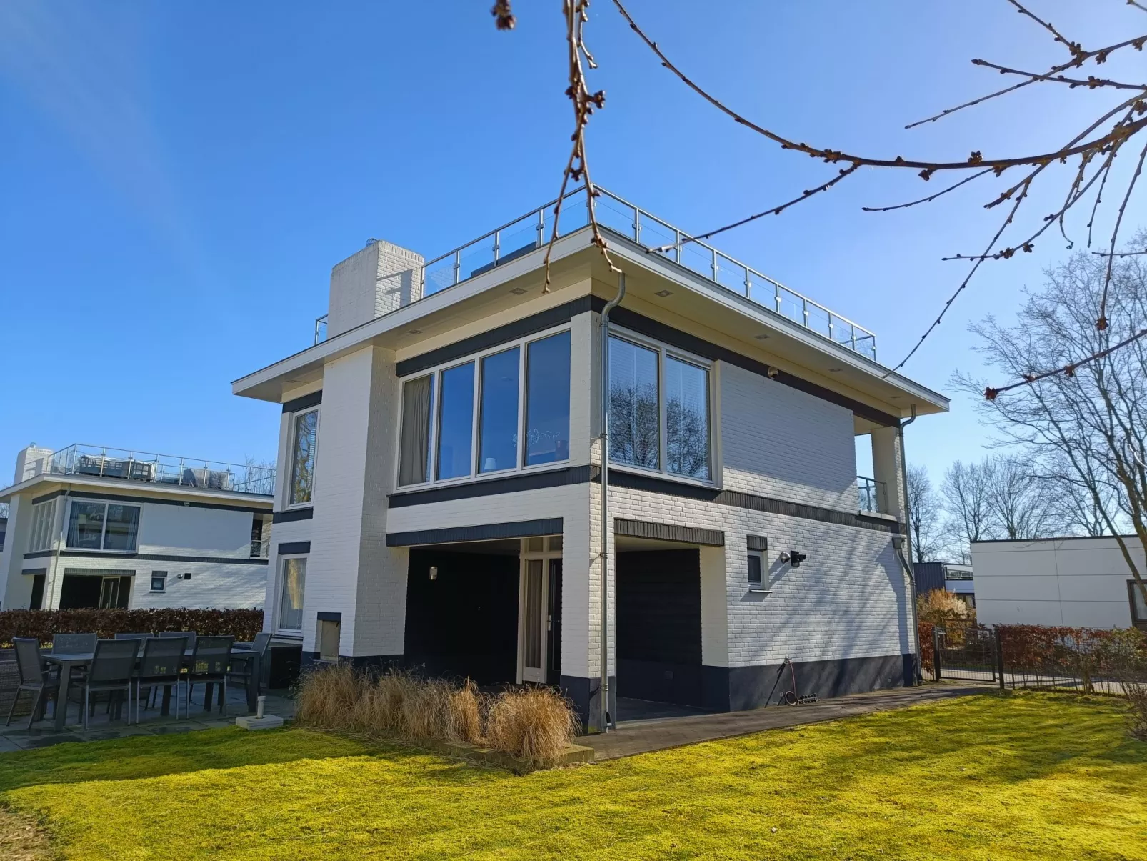 Cube Magnifique 8-Buiten