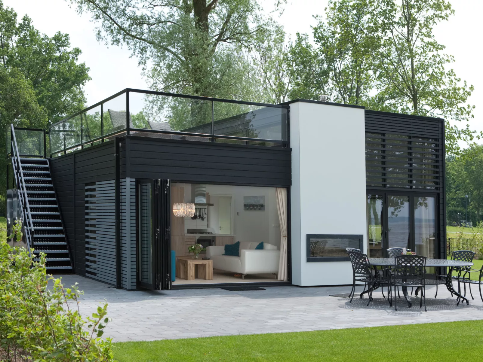 Cube Elite 6-Buiten