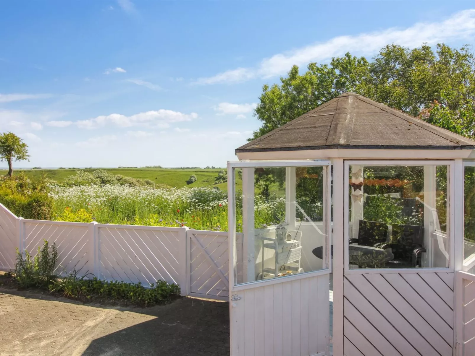 "Kiersten" - 5km from the sea