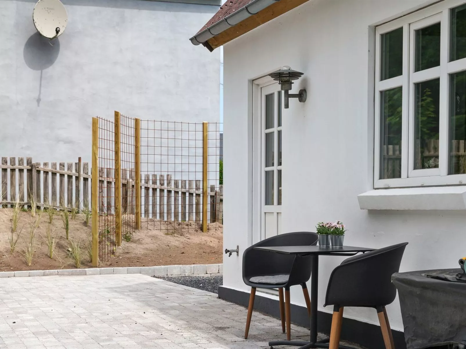 "Neno" - 2.2km from the sea