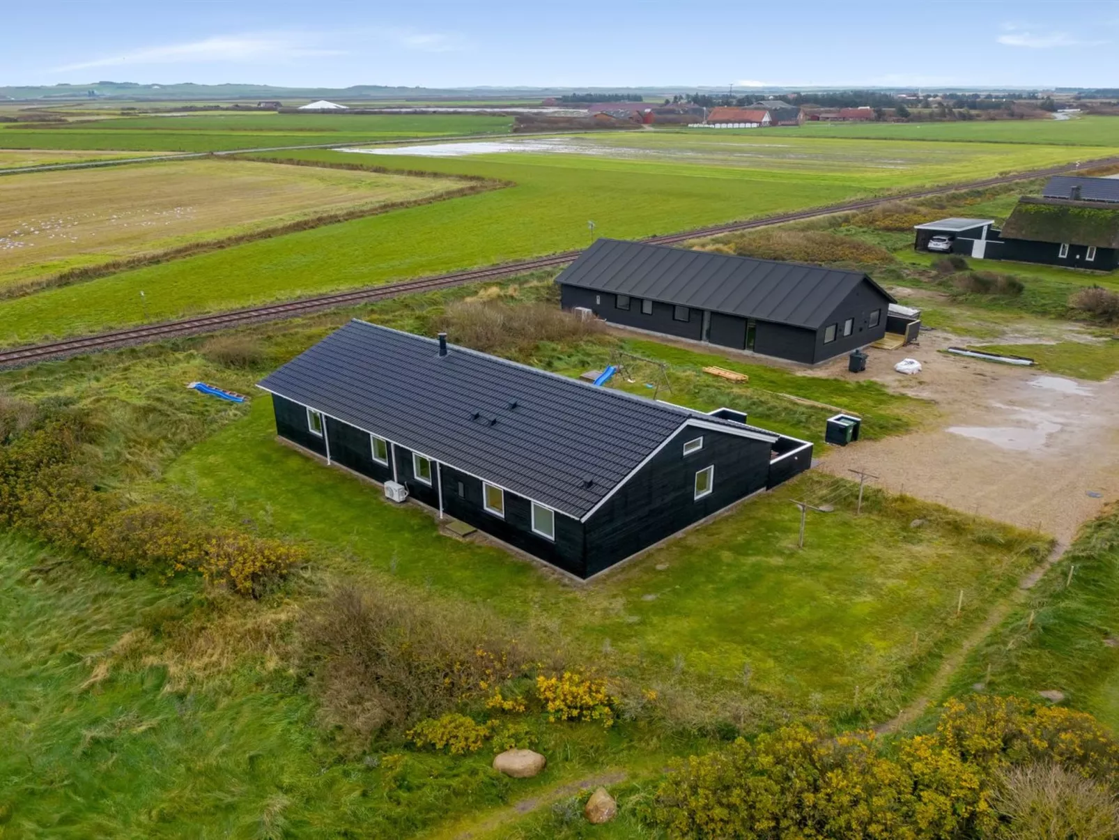 "Markku" - 400m from the sea-Binnen