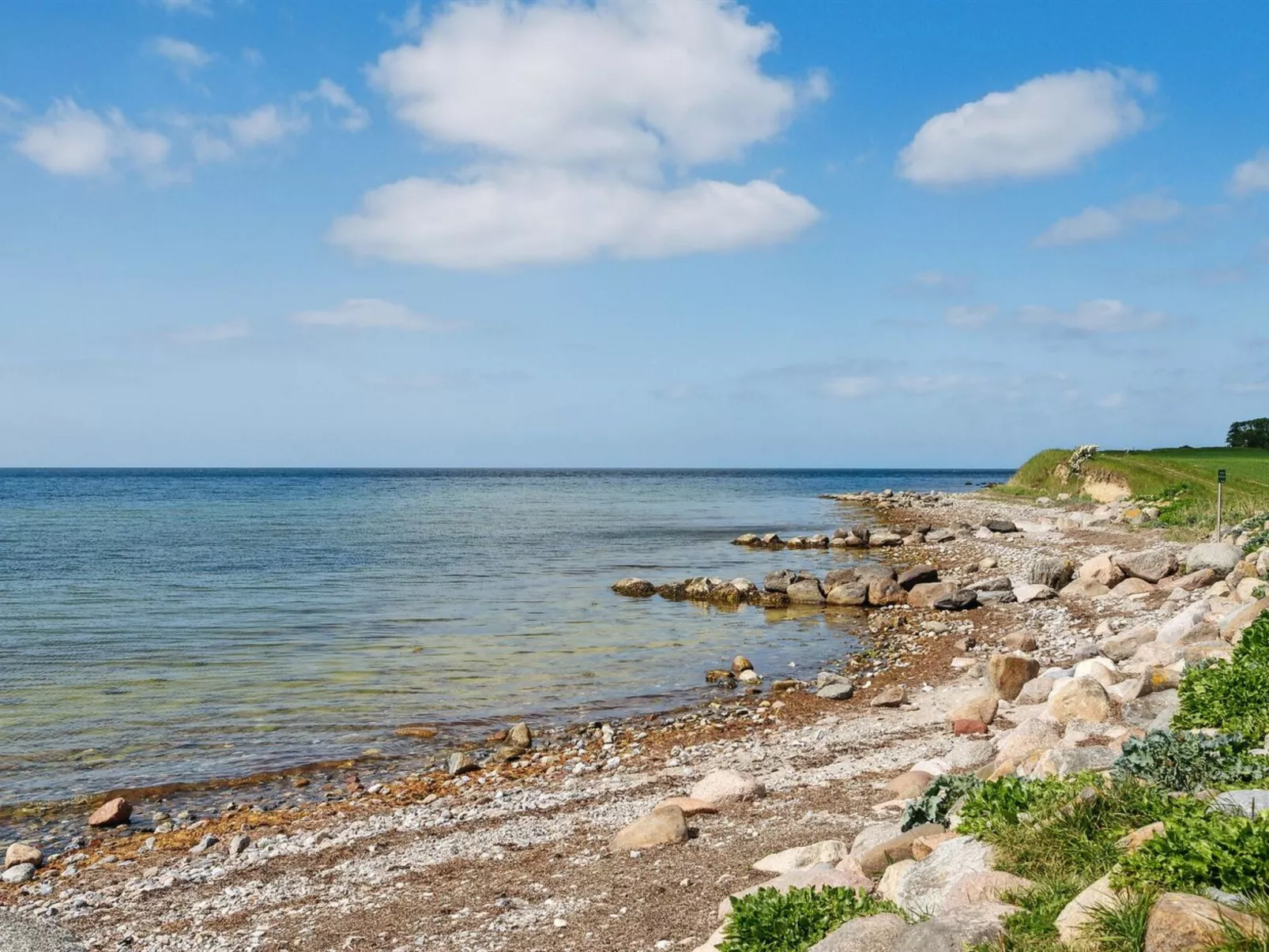 "Felicity" - 250m from the sea-Buiten