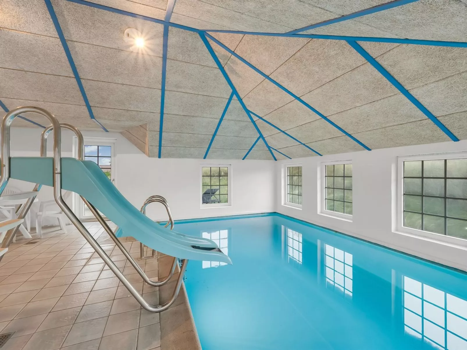 "Edlef" - 800m from the sea-Binnen