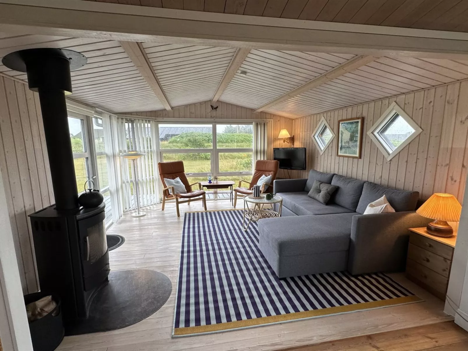 "Freding" - 450m from the sea-Binnen