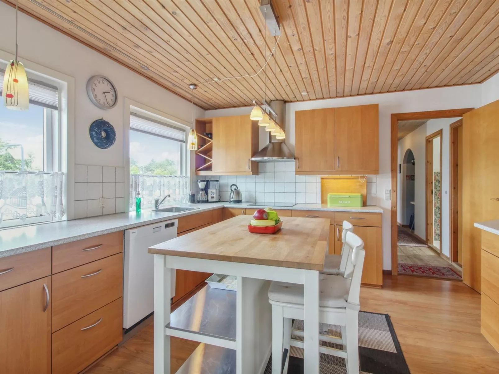 "Ellanor" - 1.4km from the sea-Binnen