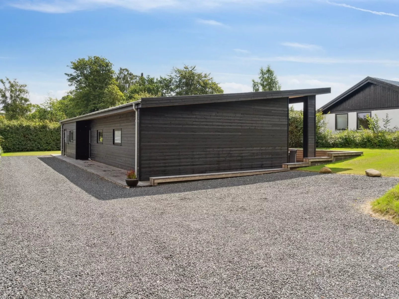 "Vesa" - 2.4km from the sea-Buiten