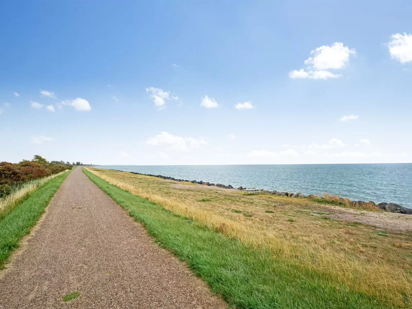 "Rikhard" - 75m from the sea-Buiten