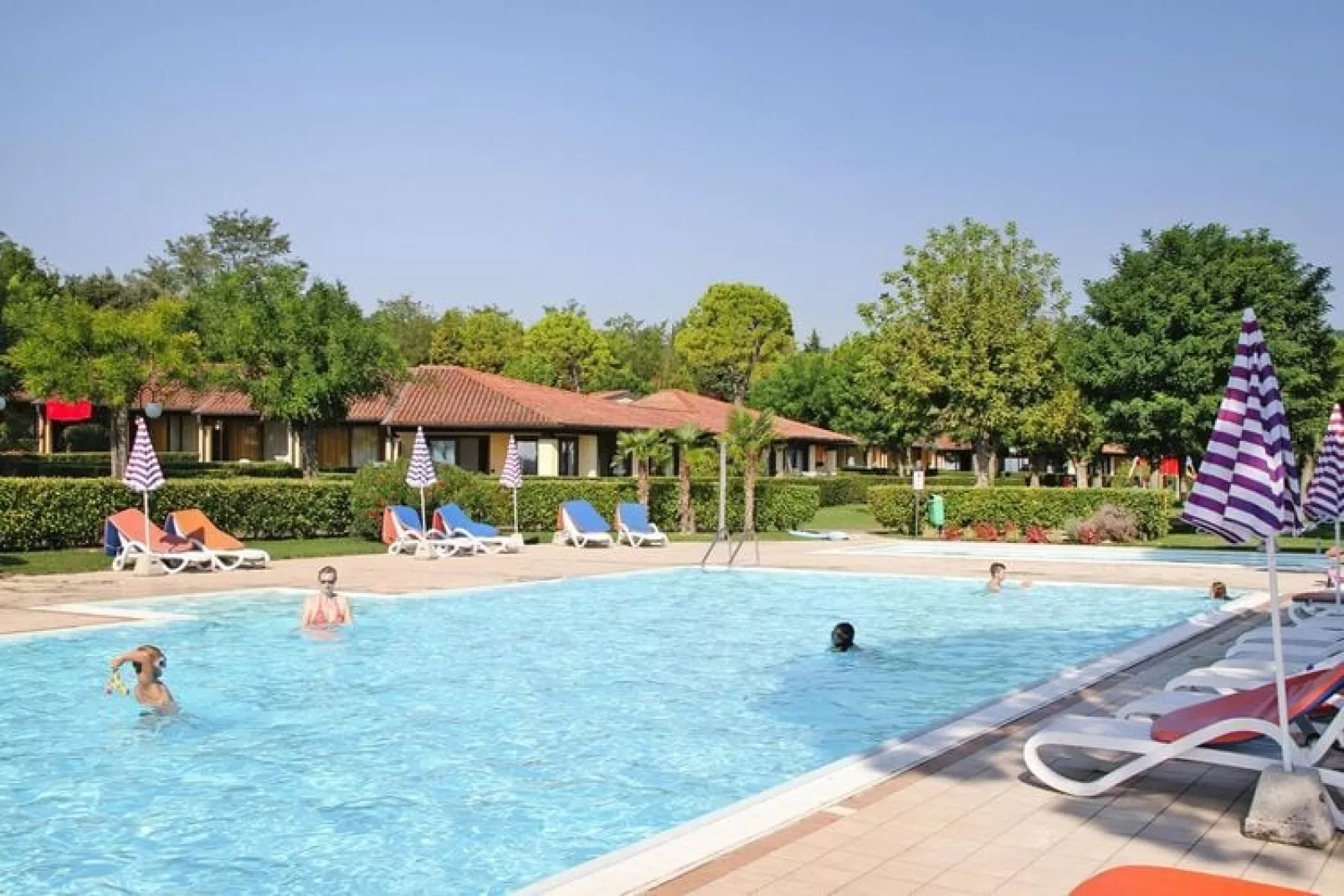 Front Lake Resort Le Corti del Lago Padenghe-APX-C2 / A2 2 paxe-Zwembad
