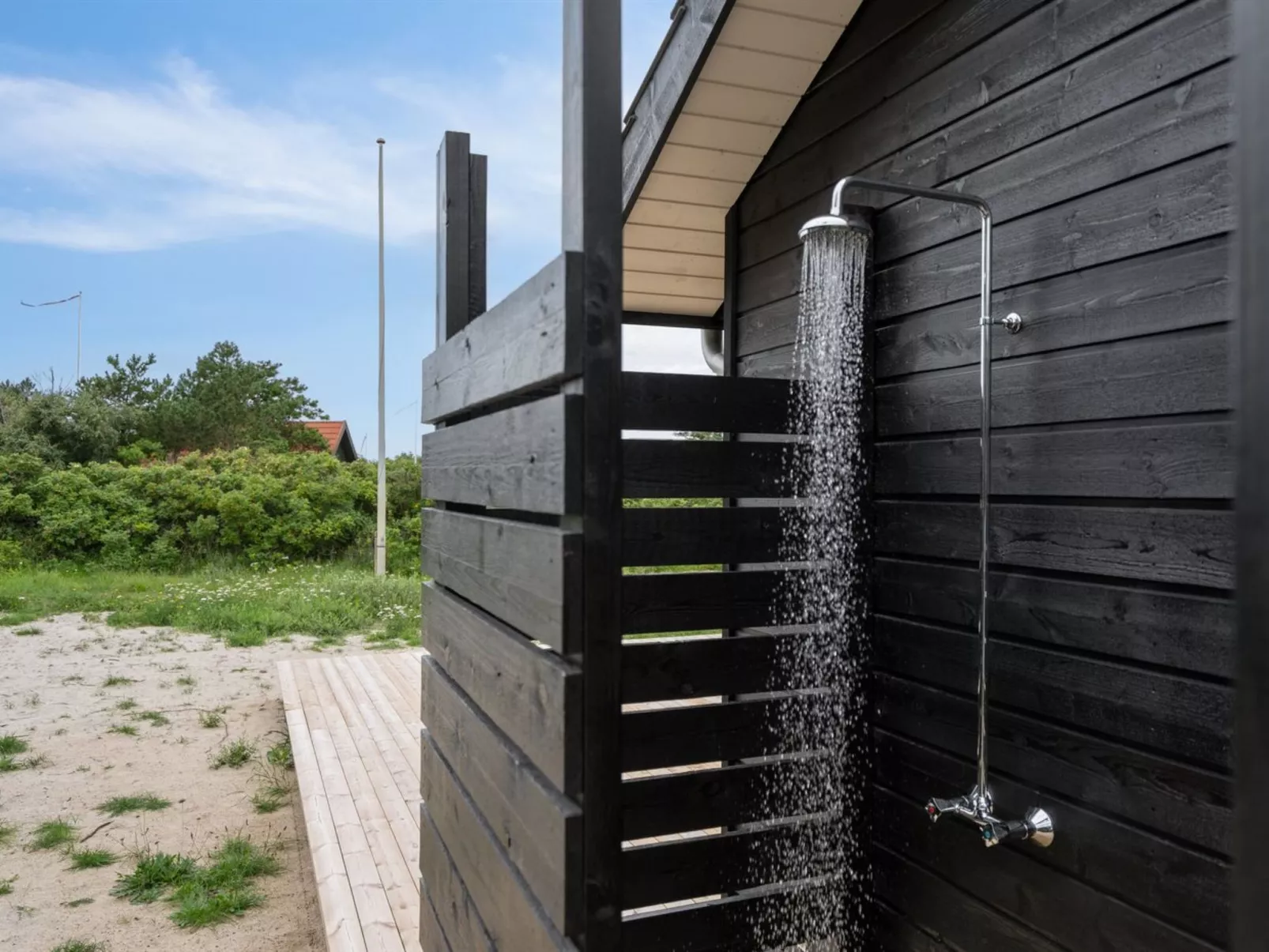 "Annvy" - 400m from the sea-Buiten