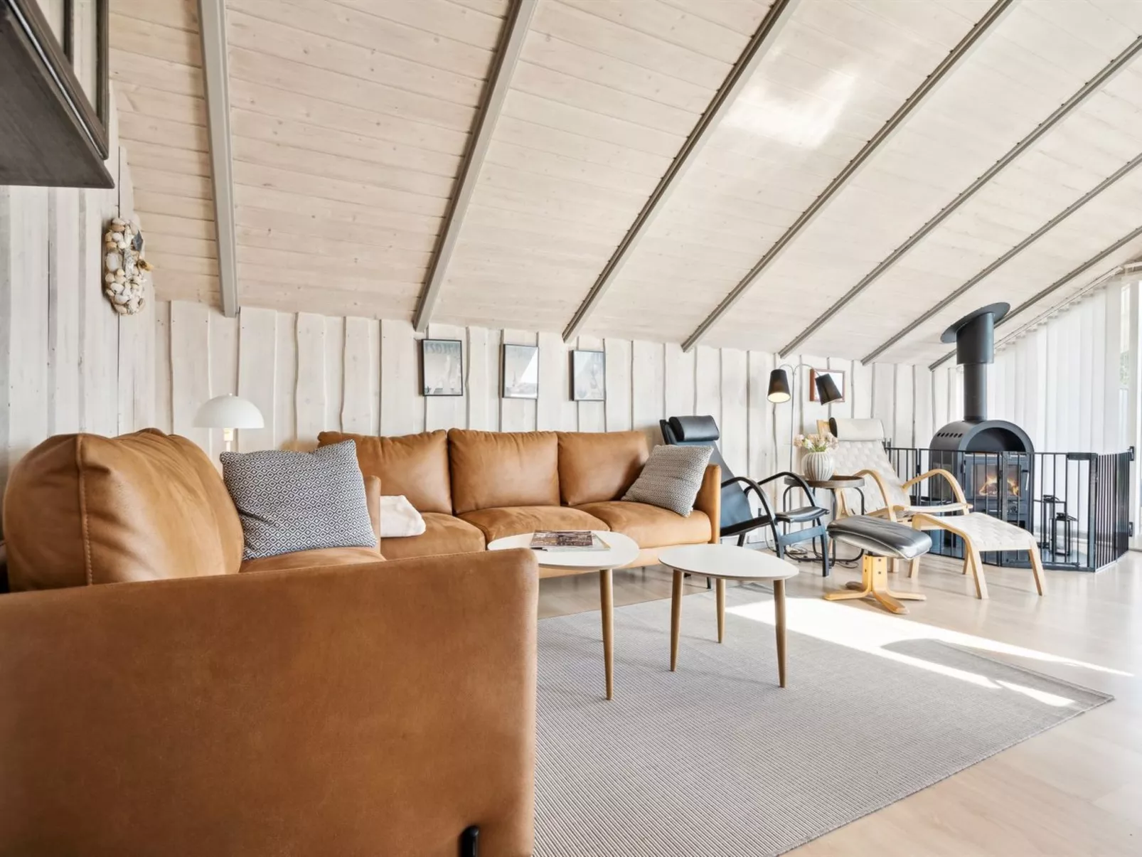 "Algut" - 75m from the sea-Binnen