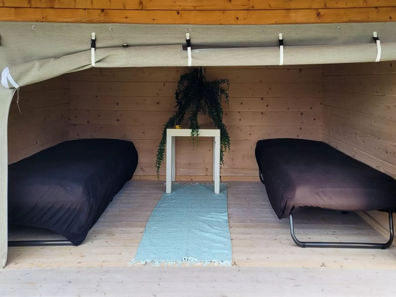 "Vicktoria" - 1.5km from the sea-Binnen