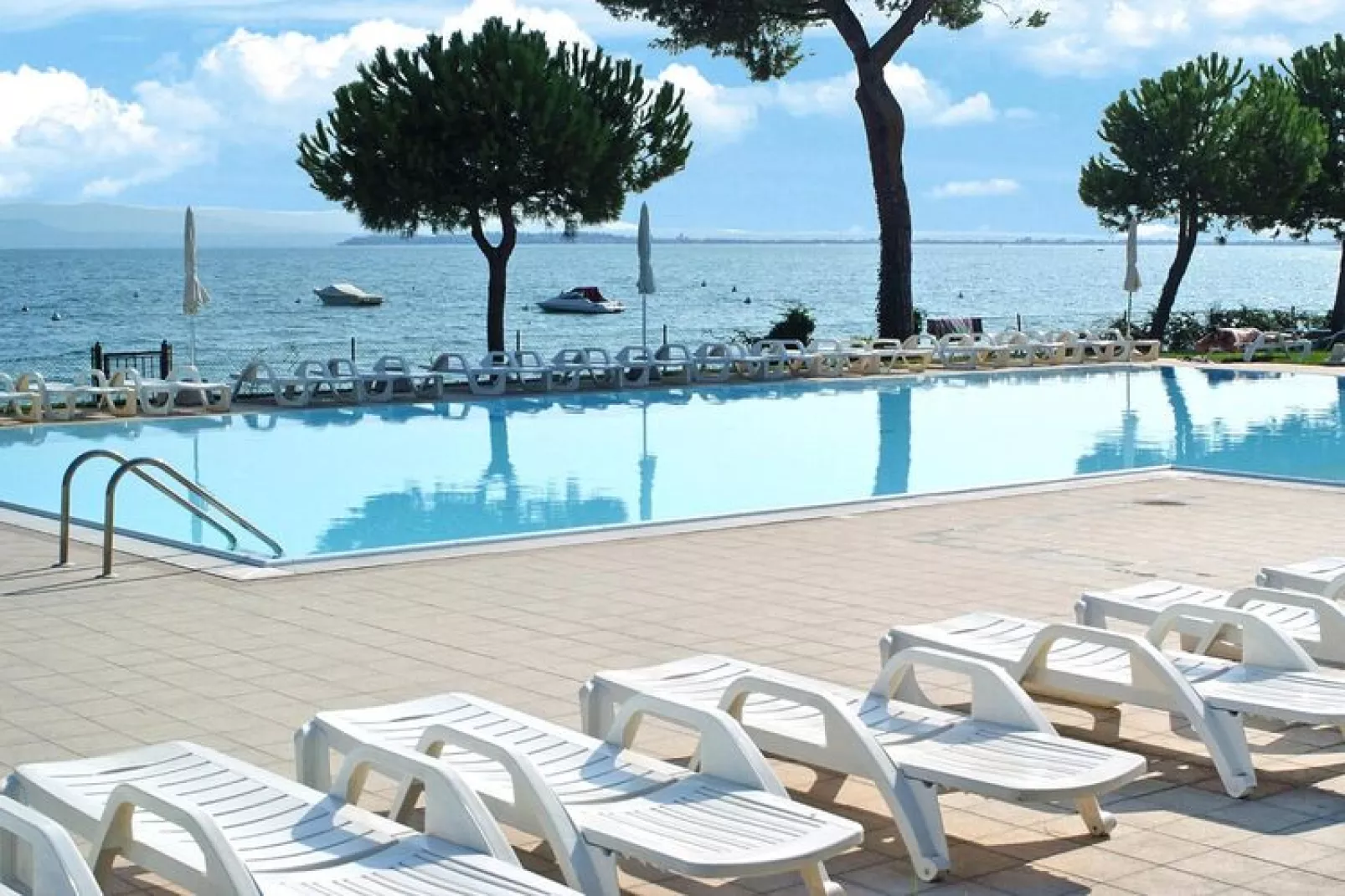 Front Lake Resort Le Corti del Lago Padenghe-APX-G4 / A3 4 Paxe-Zwembad
