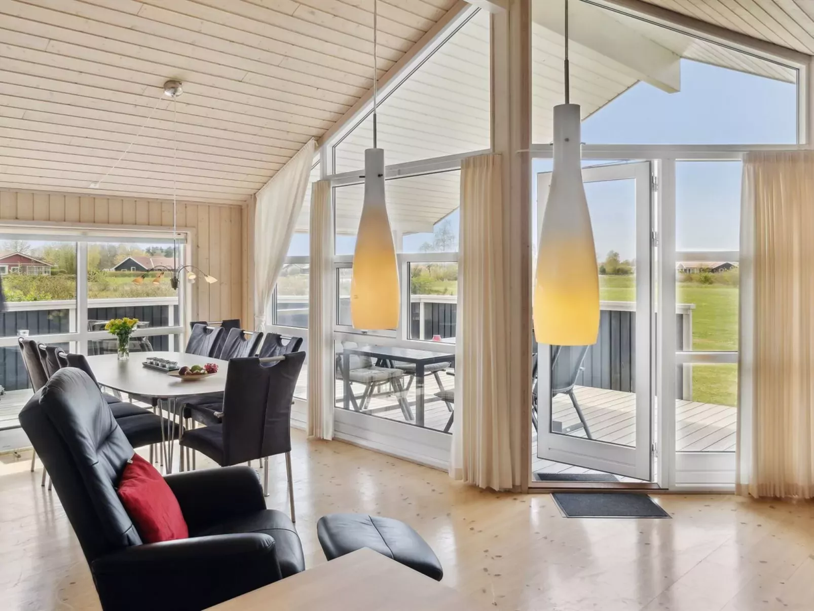 "Swanhild" - 900m from the sea-Binnen