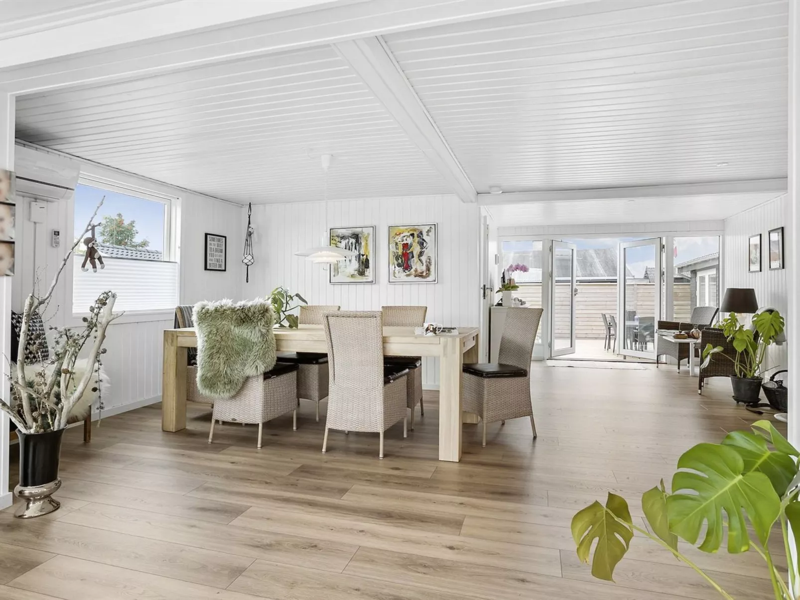"Elisabeta" - 60m from the sea-Binnen