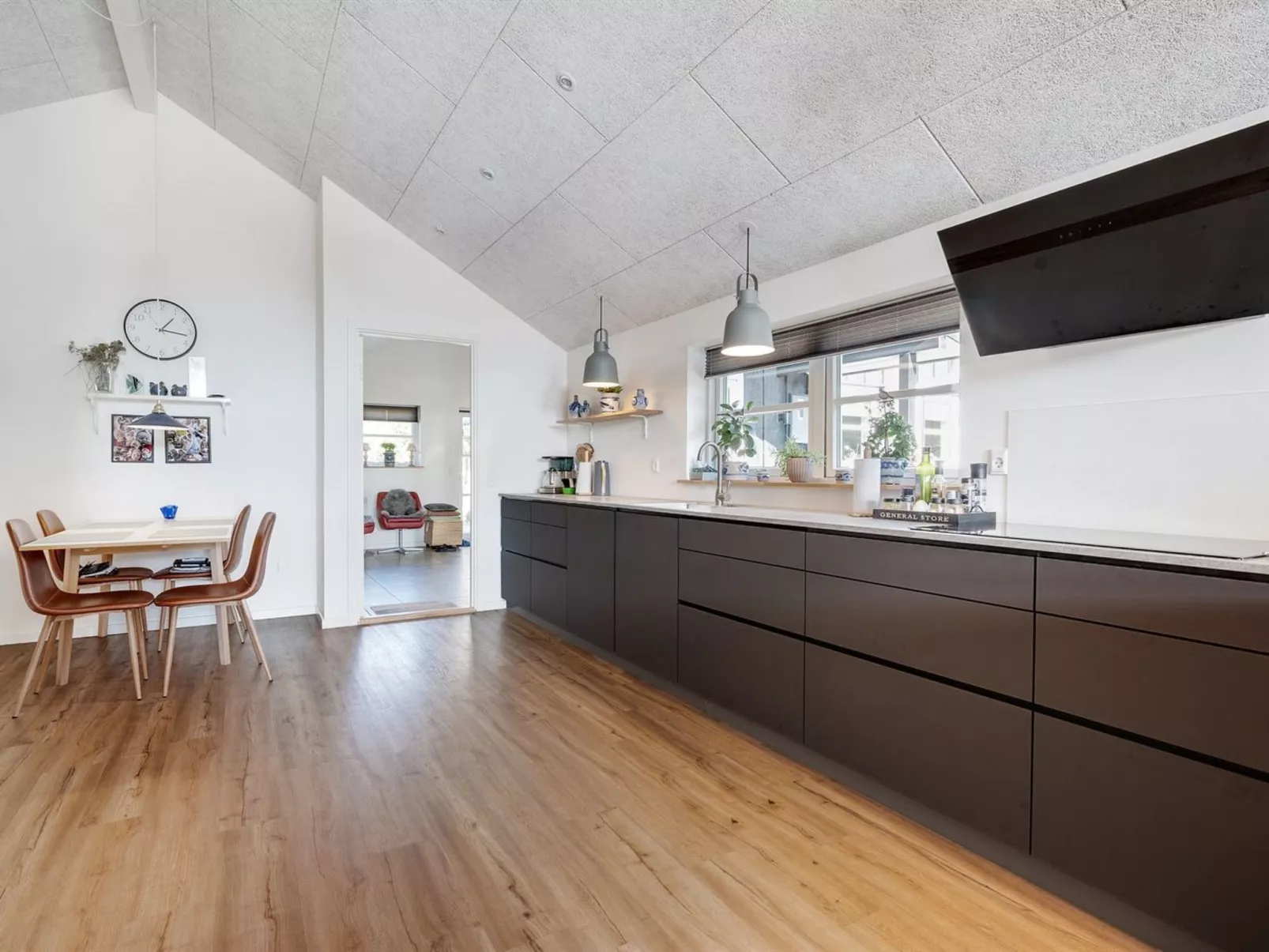 "Roska" - 1.3km from the sea-Binnen