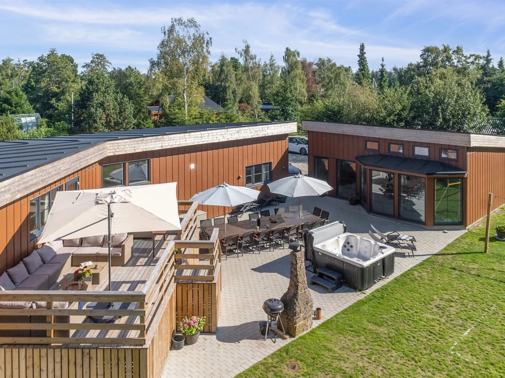 "Bjarka" - 700m from the sea-Binnen