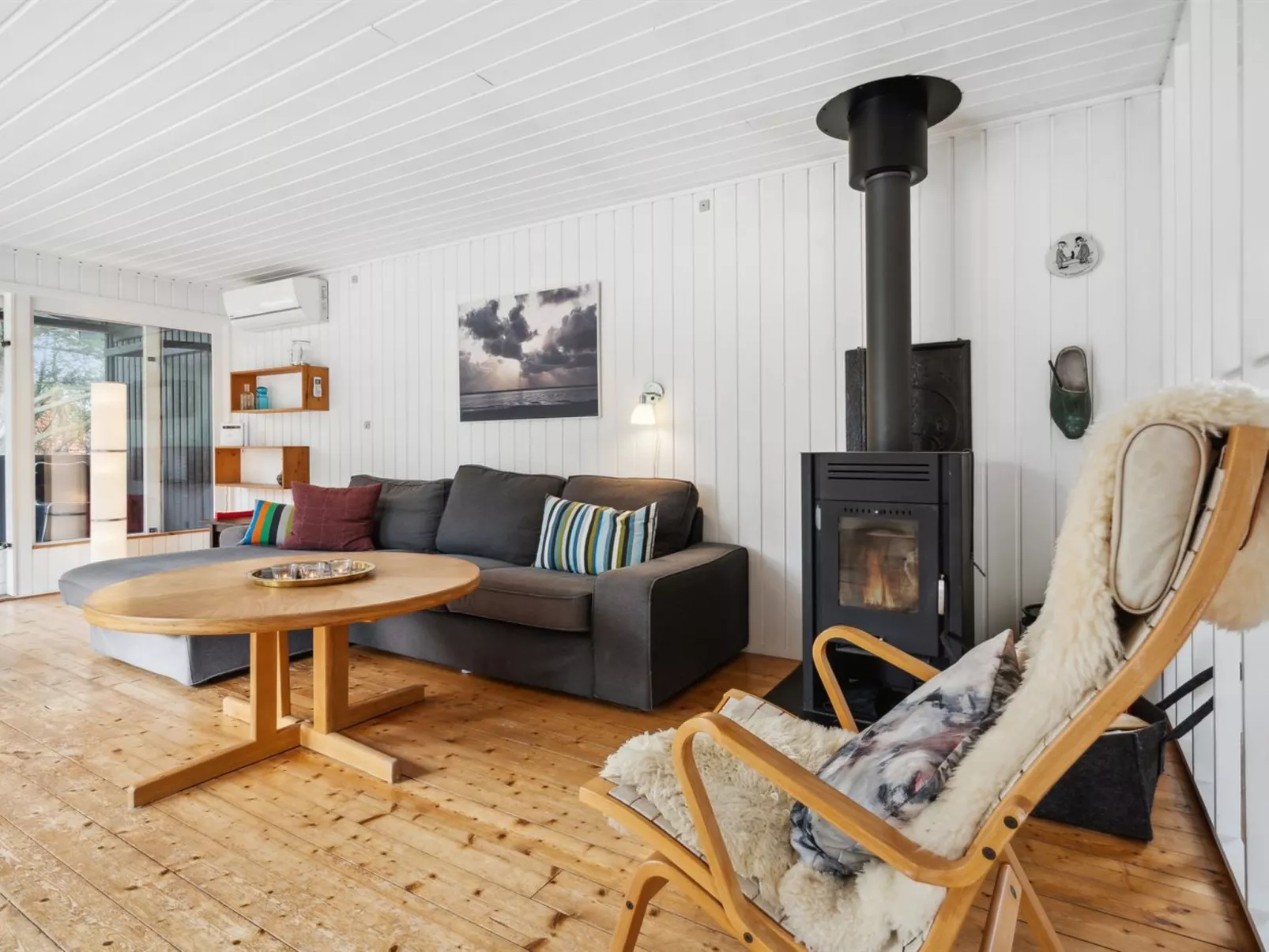 "Elin" - 3km from the sea-Binnen