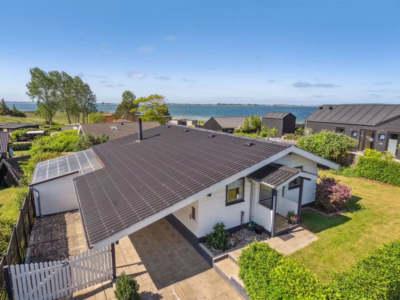 "Wrange" - 150m from the sea