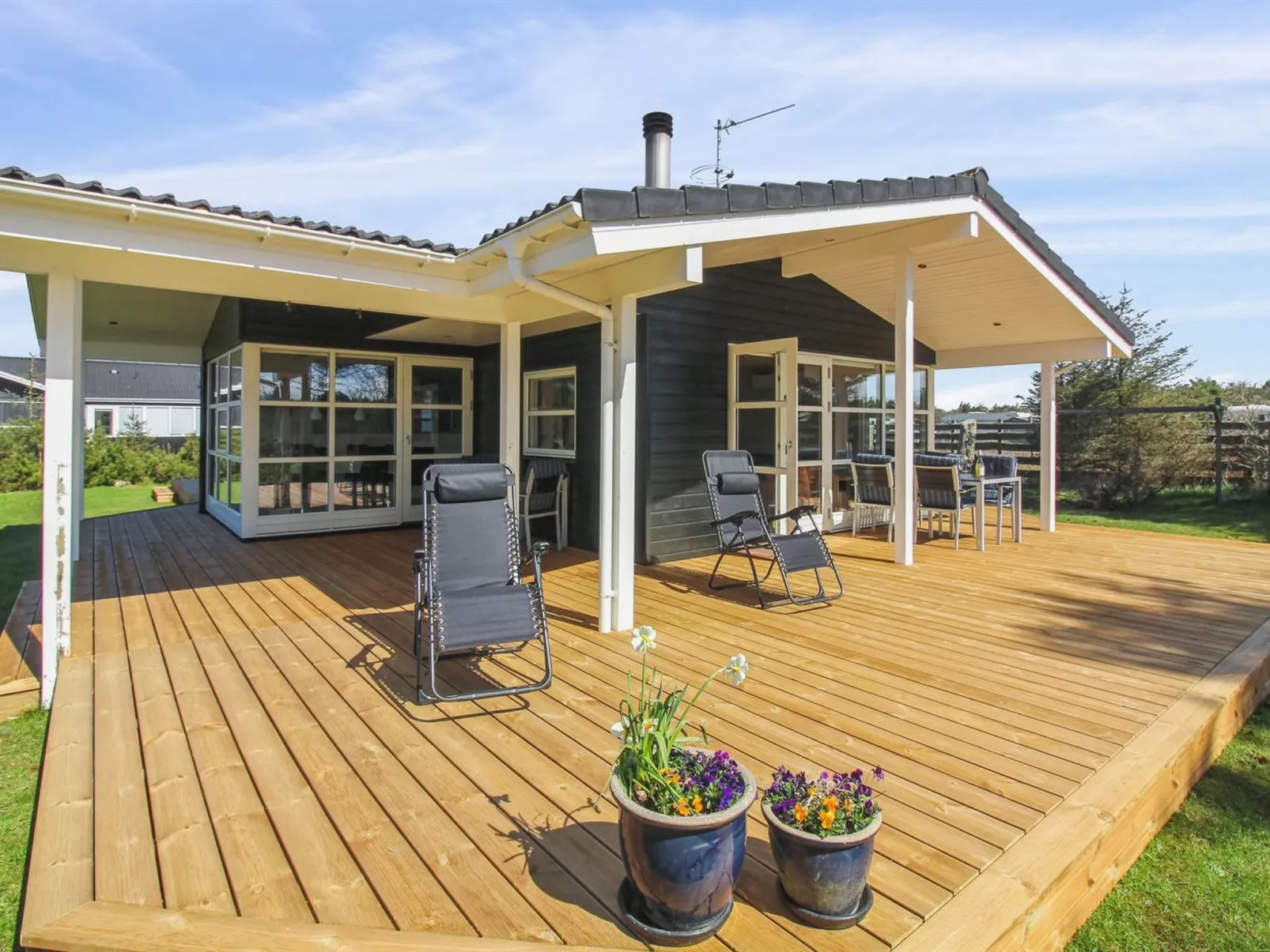"Troels" - 750m from the sea-Buiten
