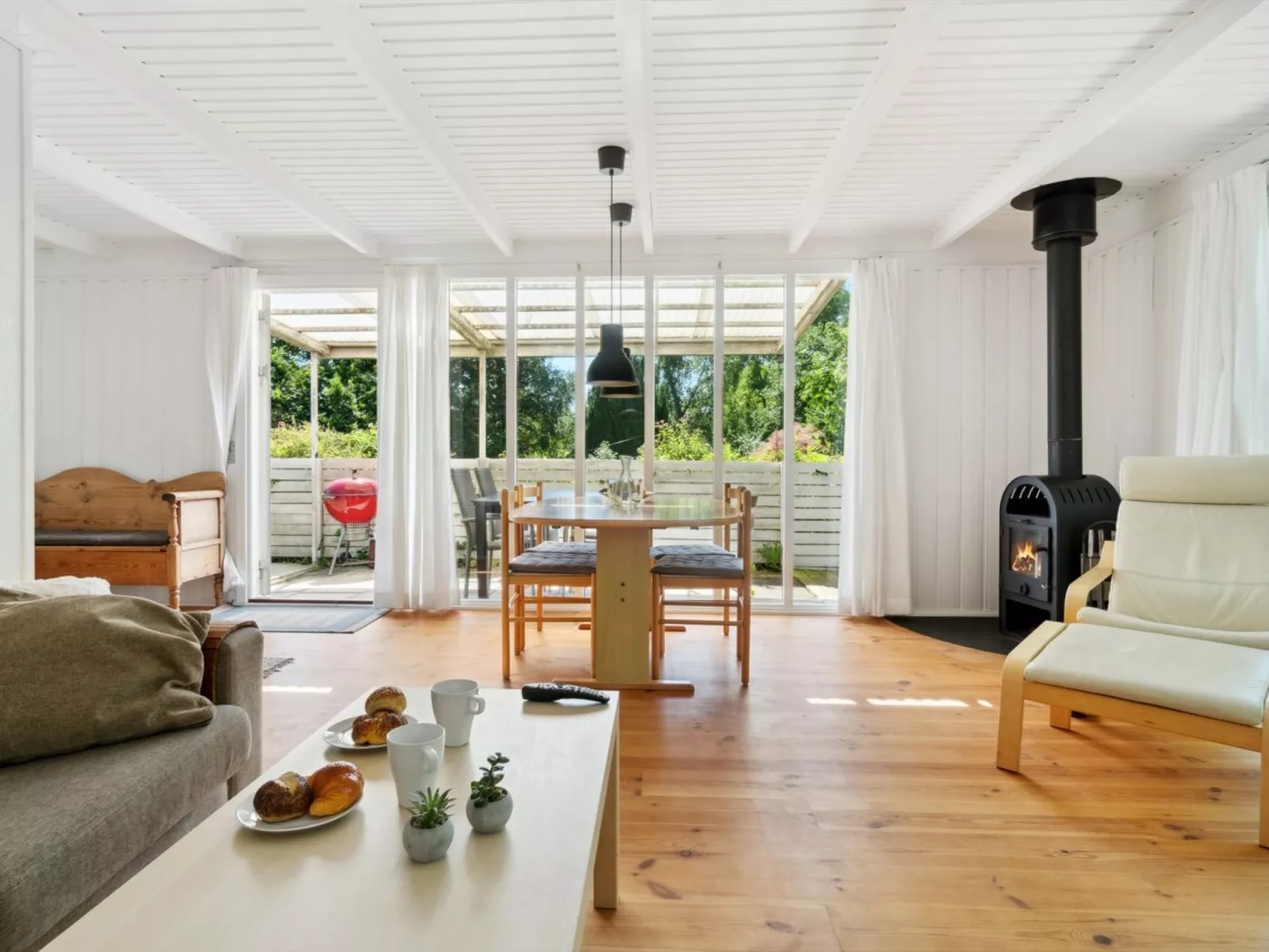 "Anni" - 250m from the sea