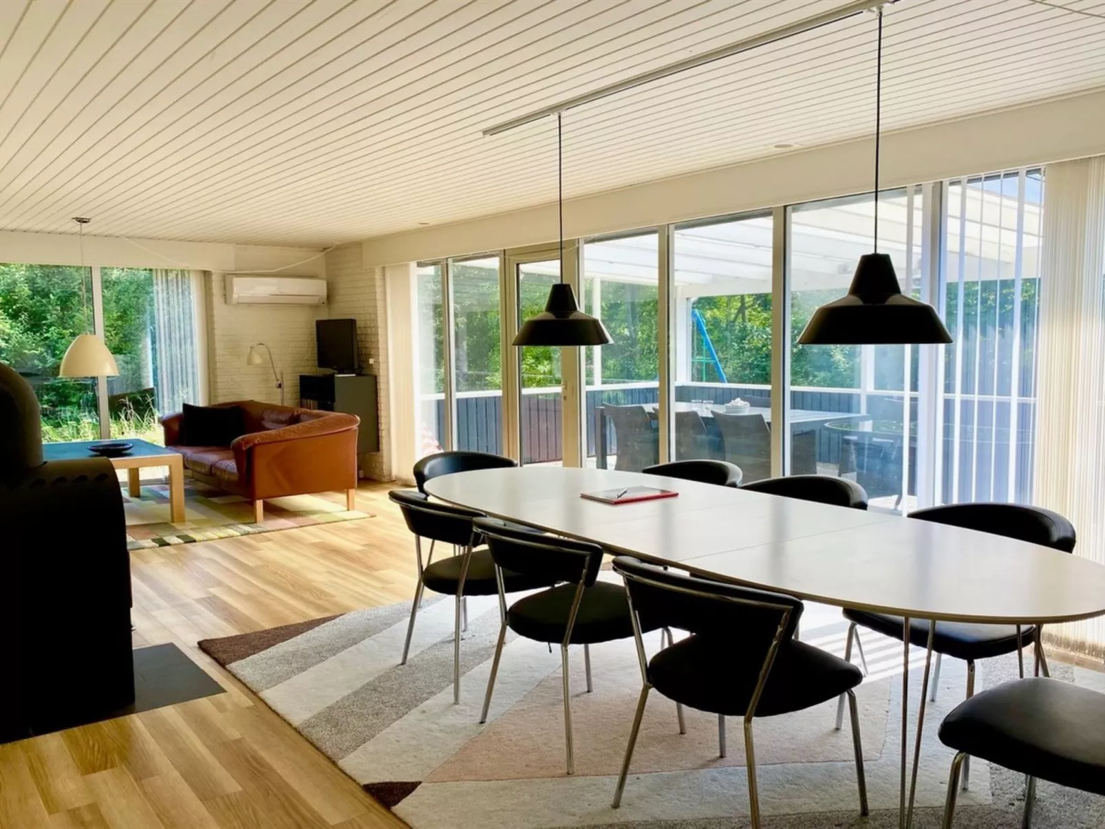 "Ingebrit" - 7km from the sea-Binnen