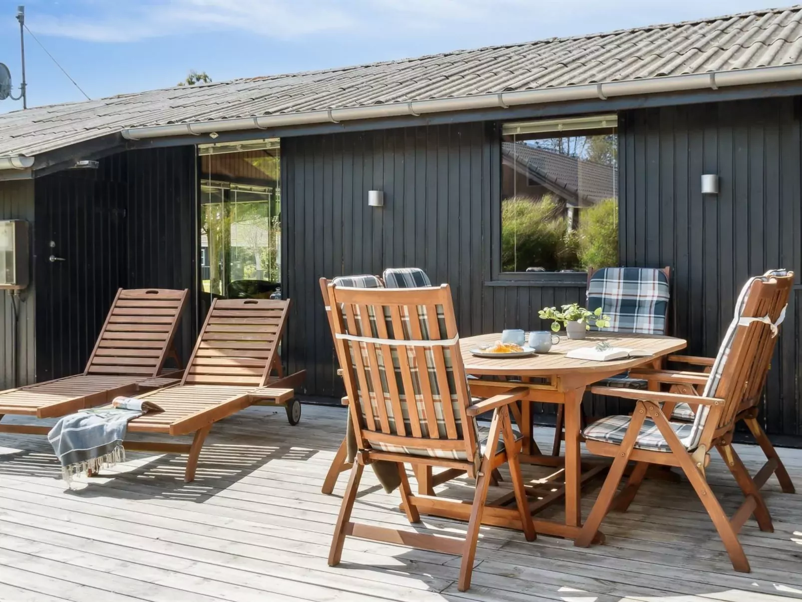"Litle" - 600m from the sea-Buiten